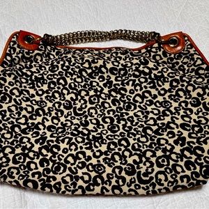 Nice, classy bag! By: ANTONIO MELANI